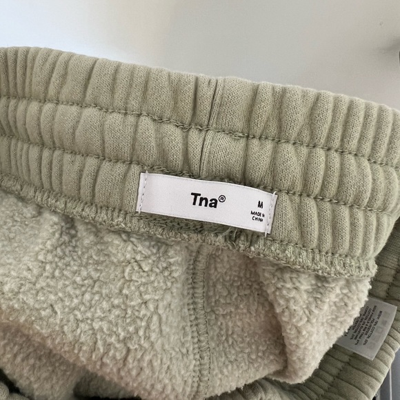 Aritzia TNA Sweatpants Slim Fit - Picture 2 of 2
